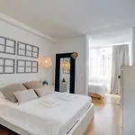 Casa Valentunana - Downtown - Pass The Keys * Marbellac